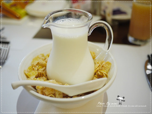 [新竹住宿]擁有夢幻玻璃教堂的時尚住宿環境。新竹 Fleur Lis 芙洛麗大飯店 (離巨城購物中心近)