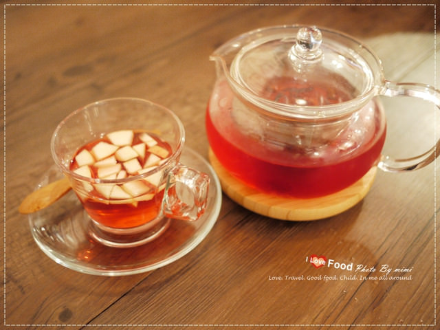 [美食]超熱門的盆栽咖啡 超夯的秘密基地。東區 溫古咖啡 Wengu cafe