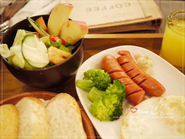 [美食]超熱門的盆栽咖啡 超夯的秘密基地。東區 溫古咖啡 Wengu cafe