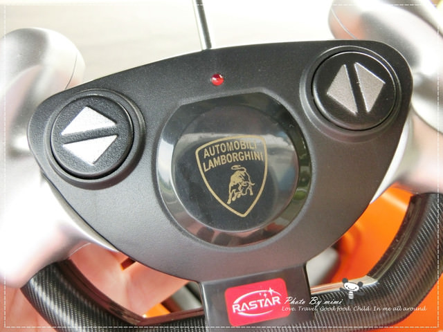 [育兒]瘋狂賽車手~米寶的第一台小跑車。Lamborghini LP640 藍寶堅尼電動車