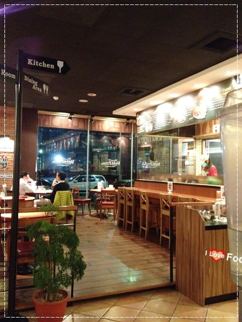 [美食]不容錯過的美味比薩~VASA PIZZERIA 瓦薩比薩 內湖內科店