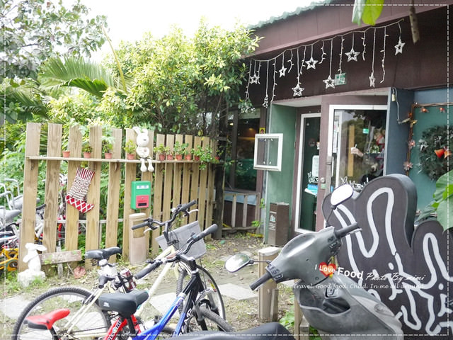[美食]米寶與兔兔相見歡。TO HOUSE 兔子餐廳 八里店