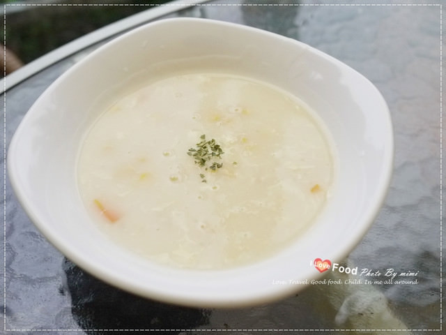 [美食]米寶與兔兔相見歡。TO HOUSE 兔子餐廳 八里店