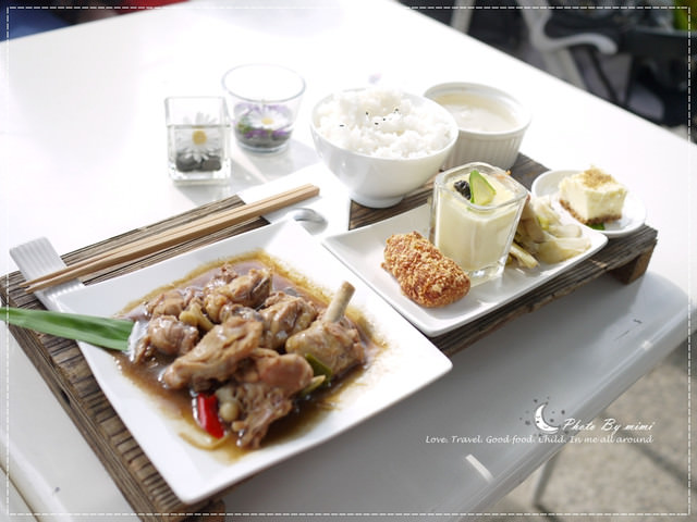 [美食]曬曬陽光來場藝術的饗宴。橋頭糖廠 白屋