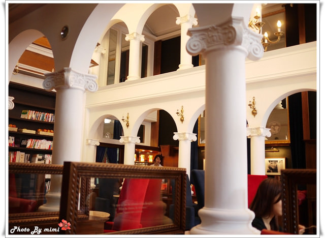 [美食]我在閱讀。Moooon River Cafe & Books
