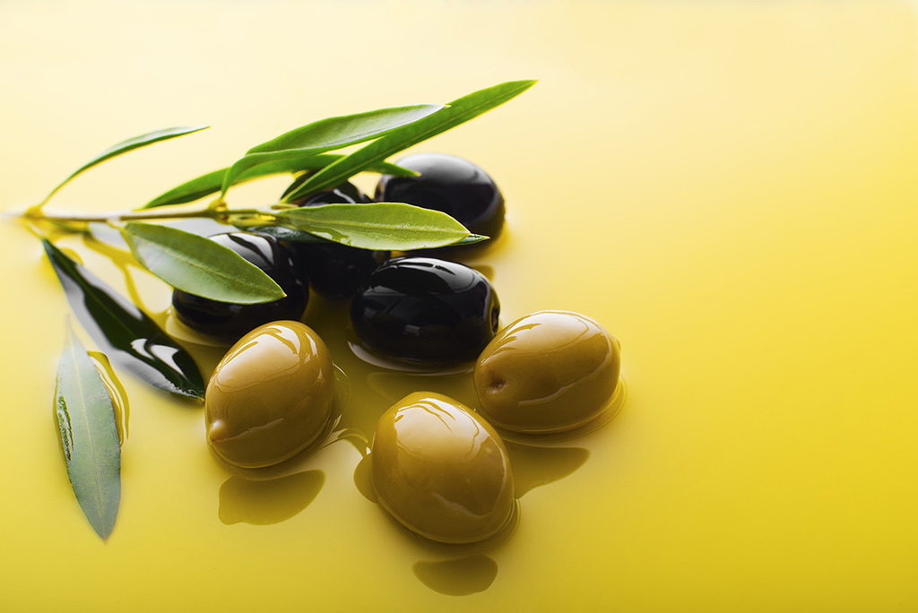 green-and-black-olives---approved-(hr).jpg