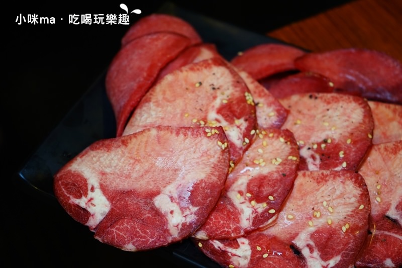 狠生氣日式燒肉冰淇淋吃到飽