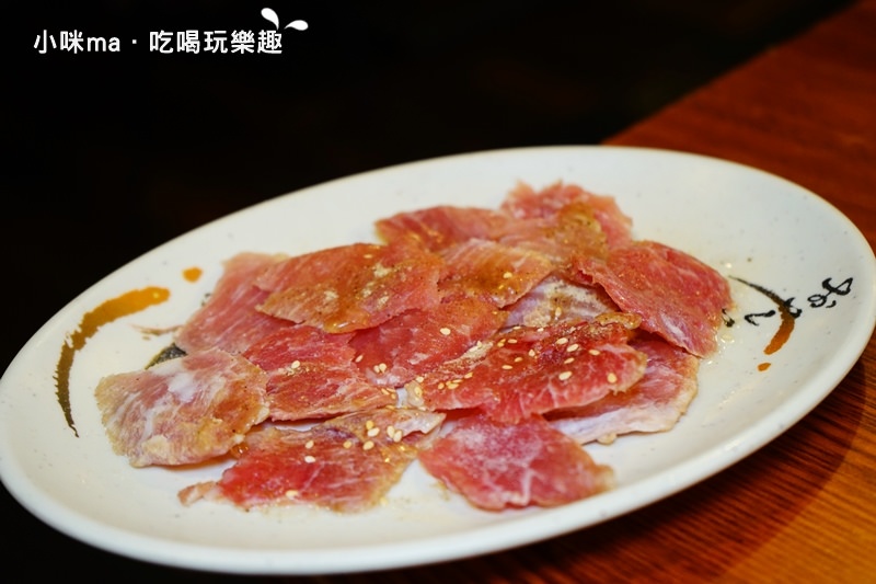 狠生氣日式燒肉冰淇淋吃到飽
