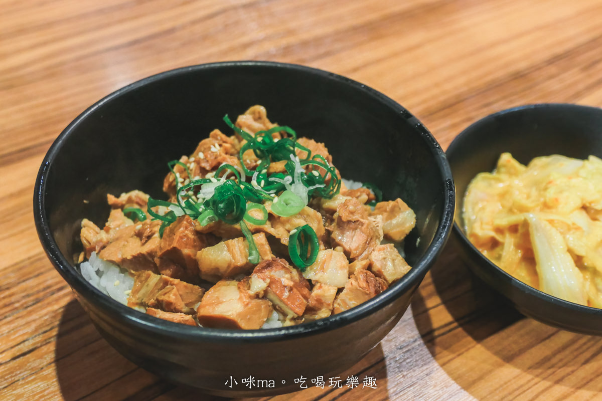 奧特拉麵 Ramen Ultra-桃園華泰 錦拉麵|北海道最純正的拉麵,雞白湯頭清爽不膩,還有丼飯、乾拌麵、咖哩飯可以選,桃園美食 - 第17張圖