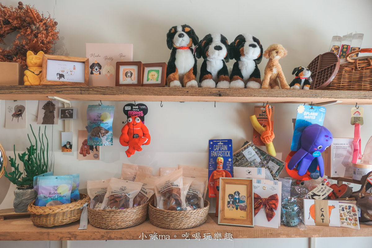 【桃園楊梅美食】野也 kissaten|藏在半山腰奶茶色系老宅咖啡廳、三隻巨型犬陪你喝咖啡,美到像在國外度假 - 第14張圖