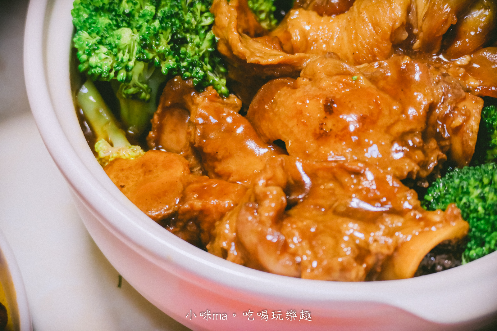 【2026年菜推薦】i3Fresh 愛上新鮮「承福滿堂團圓宴」6 菜組開箱！型男主廚吳秉承精選，媽媽輕鬆上桌過好年