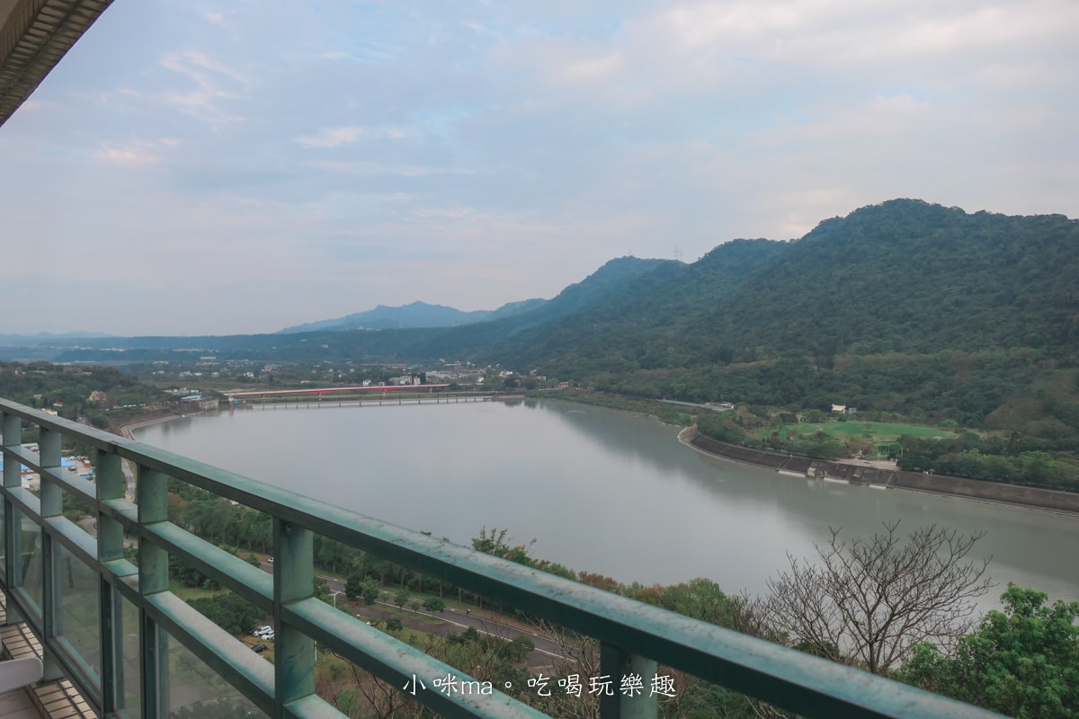 【桃園親子住宿推薦】石門水庫福華渡假飯店｜全新湖景房＋超強親子設施，全年齡層都玩到不想回家！