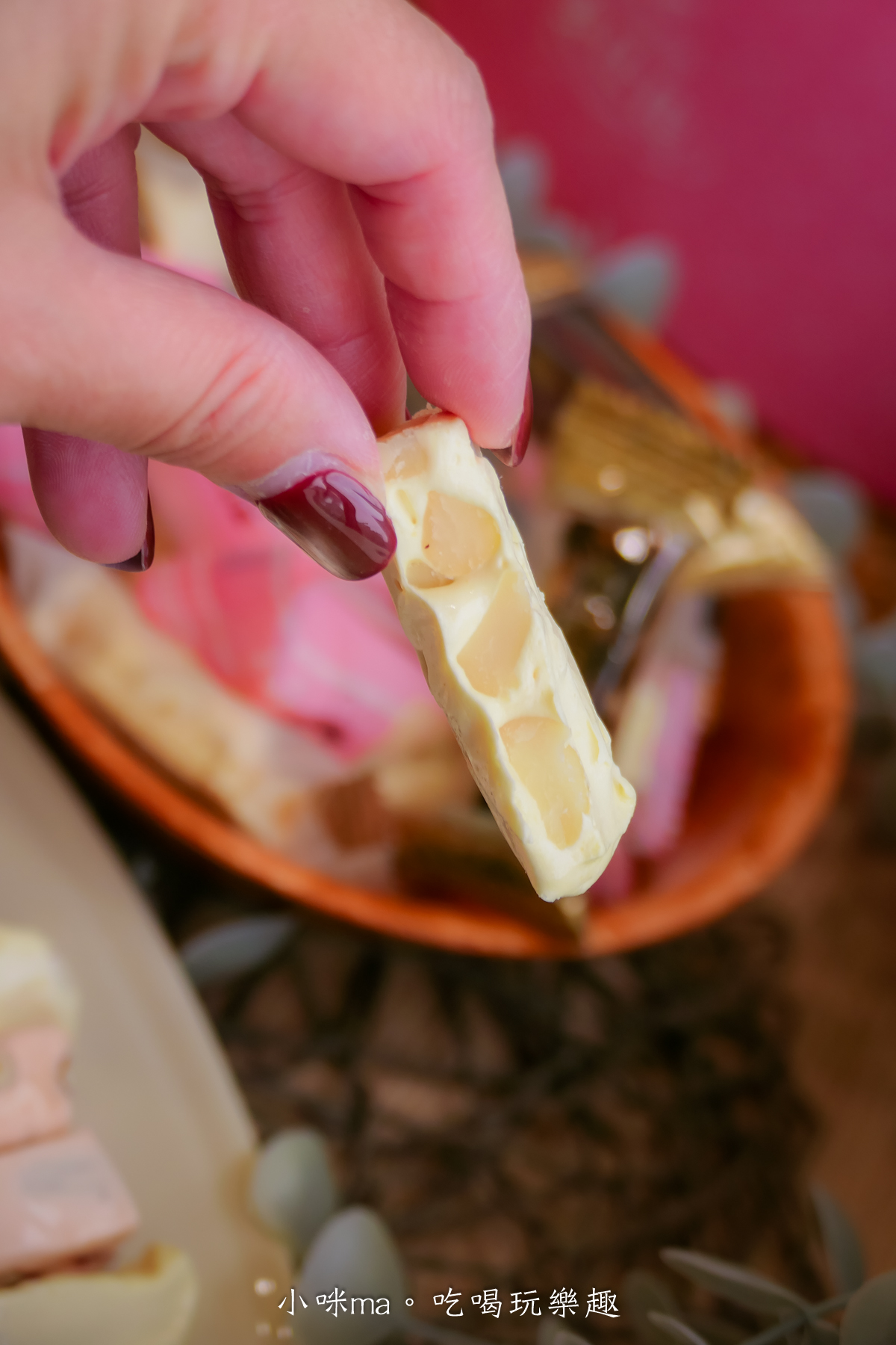 【2026 年節禮盒推薦】麥仕佳新春禮盒開箱｜去年送過被狂讚，今年我又回購！干貝肉圓酥、富貴禮盒、曲奇鐵盒完整開箱